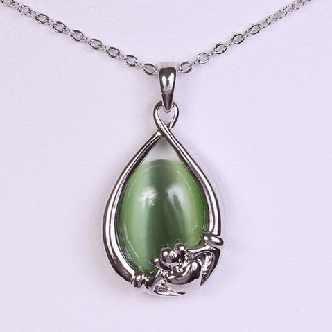 Celtic Green Cats Eye Claddagh Pendant