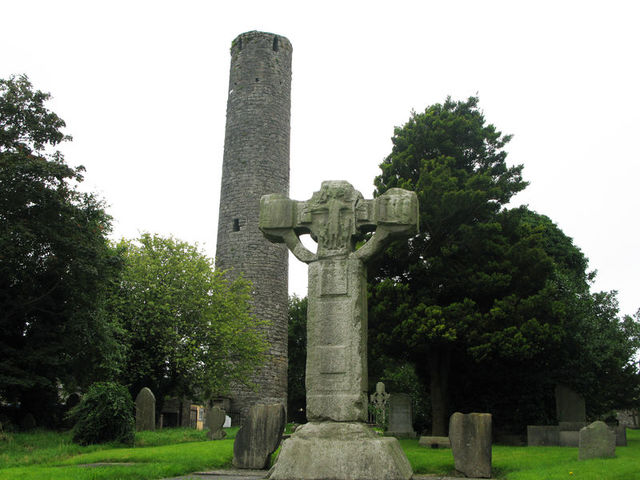 small-Round Tower and High Cross at Kells