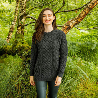 Pull classique en laine irlandaise à col rond pour femme 