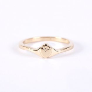 10k Gold Wishbone Claddagh Ring
