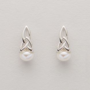 Tara's Diary Trinity Knot Pearl Earrings