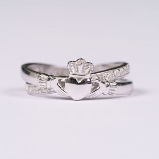 Crossover Claddagh Ring 
