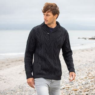 Stylish Men's V-Neck One Button Aran Sweater